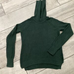 Max Studio Forest Green Turtleneck Sweater size small #160